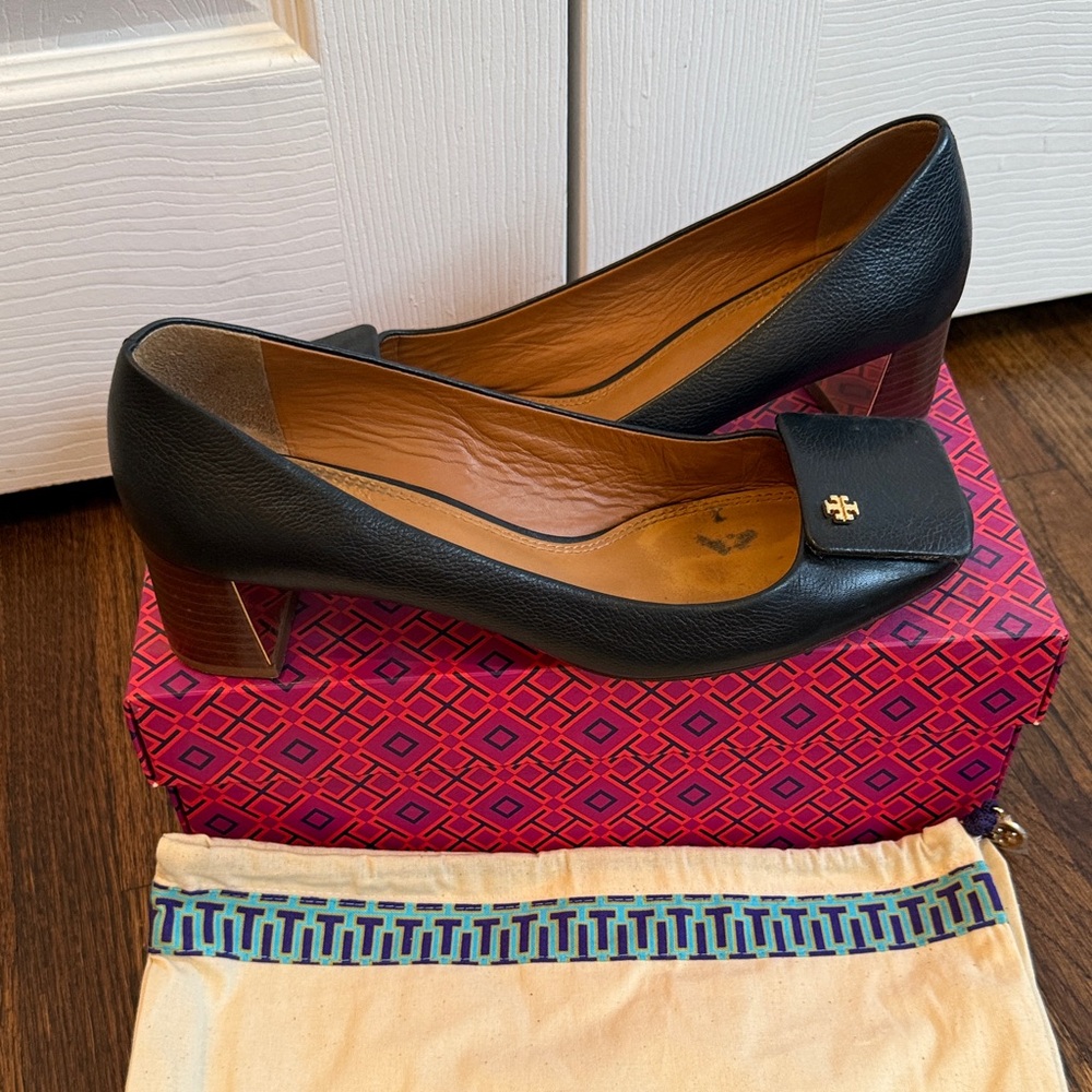 Tory Burch Black Leather Heels-Yardley Pump